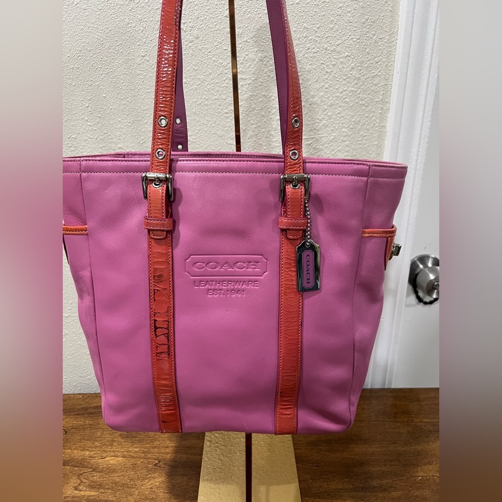 COACH Gallery Pink Leather Tote Bag-Authentic - Picture 3 of 16